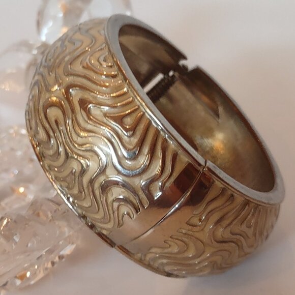 Vintage Heavy Clamper Cuff Bracelet Silver Tone Buff Enamel 7 in Breathtaking! - Picture 5 of 7